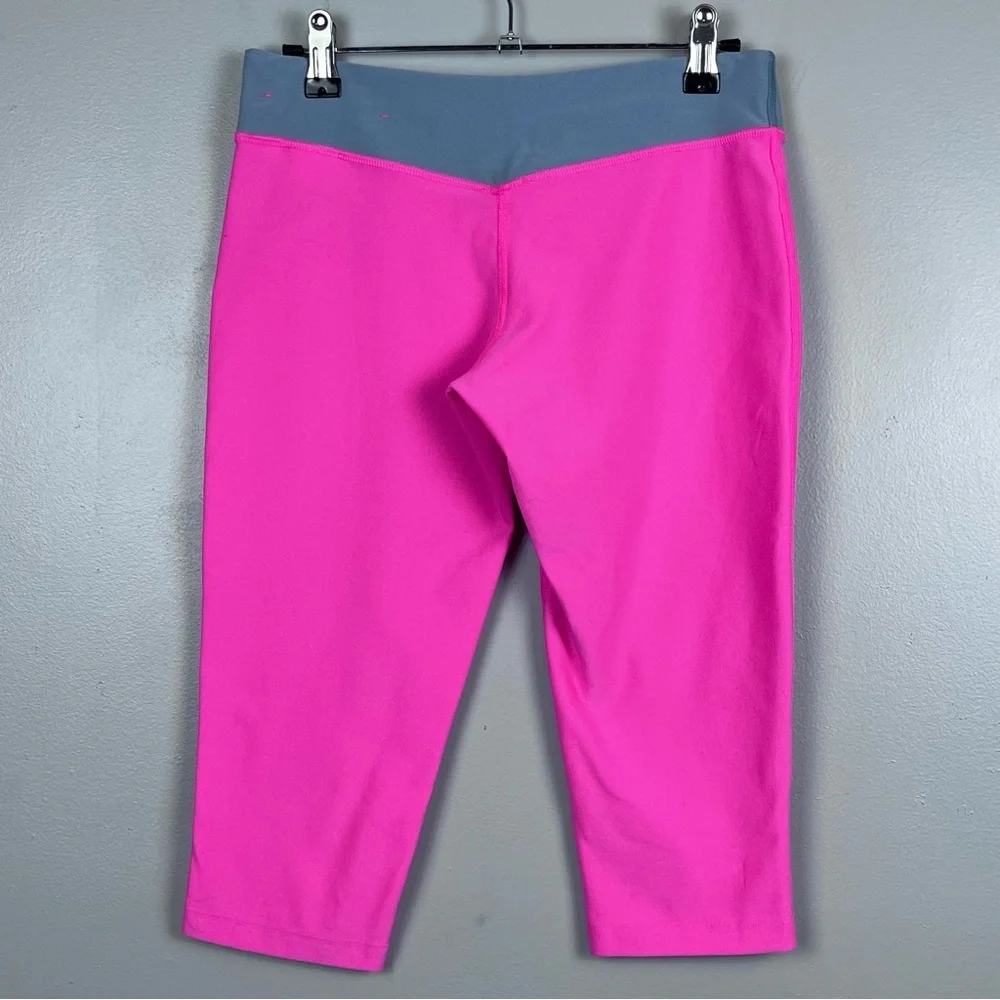 Nike Girls Dri-Fit Legend Capri Hot Pink Performance Leggings 522087 Size L